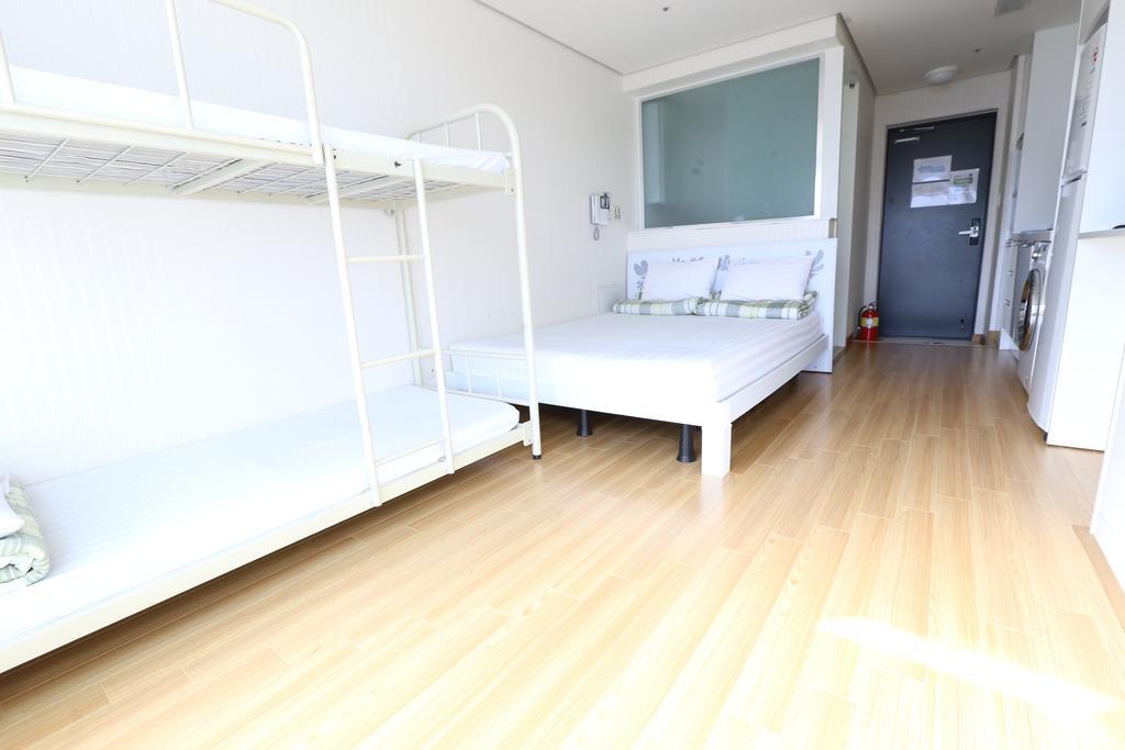 Phil House Hostel Guri Δωμάτιο φωτογραφία