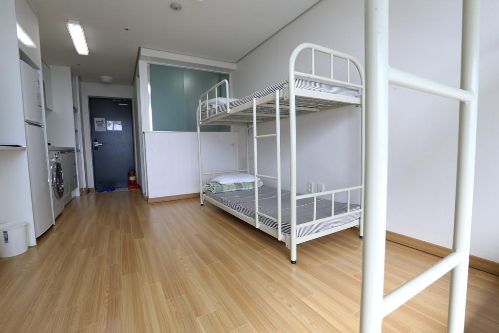 Phil House Hostel Guri Δωμάτιο φωτογραφία