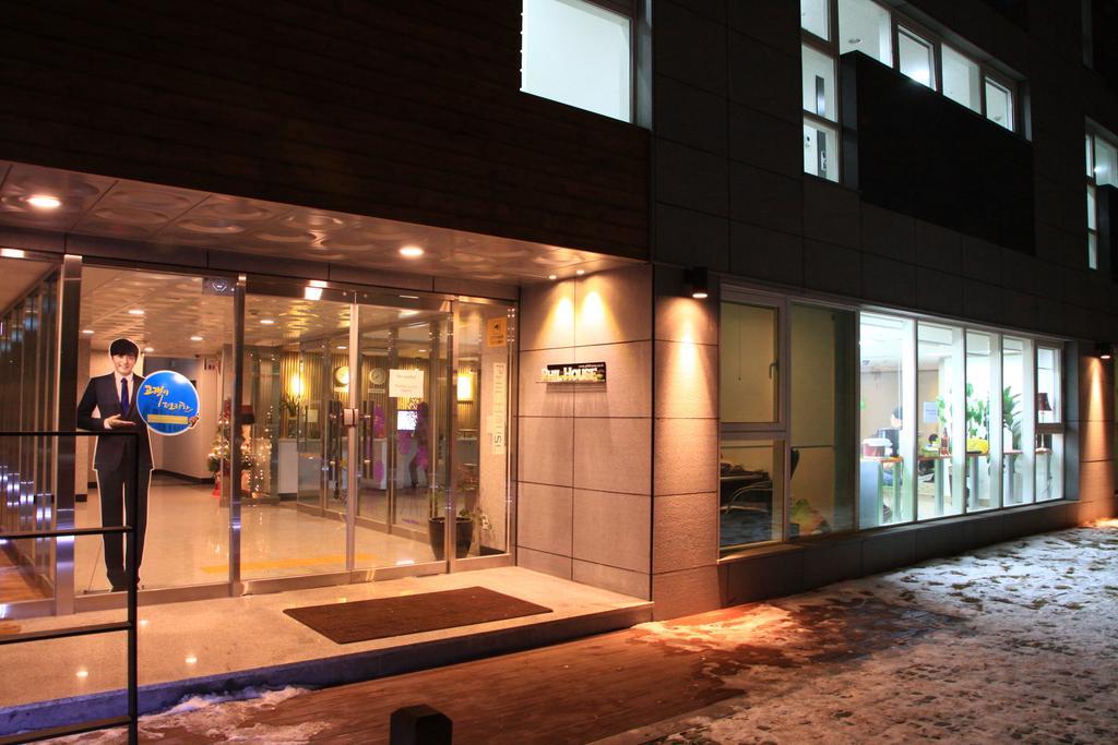 Phil House Hostel Guri Εξωτερικό φωτογραφία